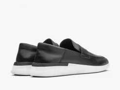 Wolf & Shepherd Crossover™ Loafer><noscript><img width=