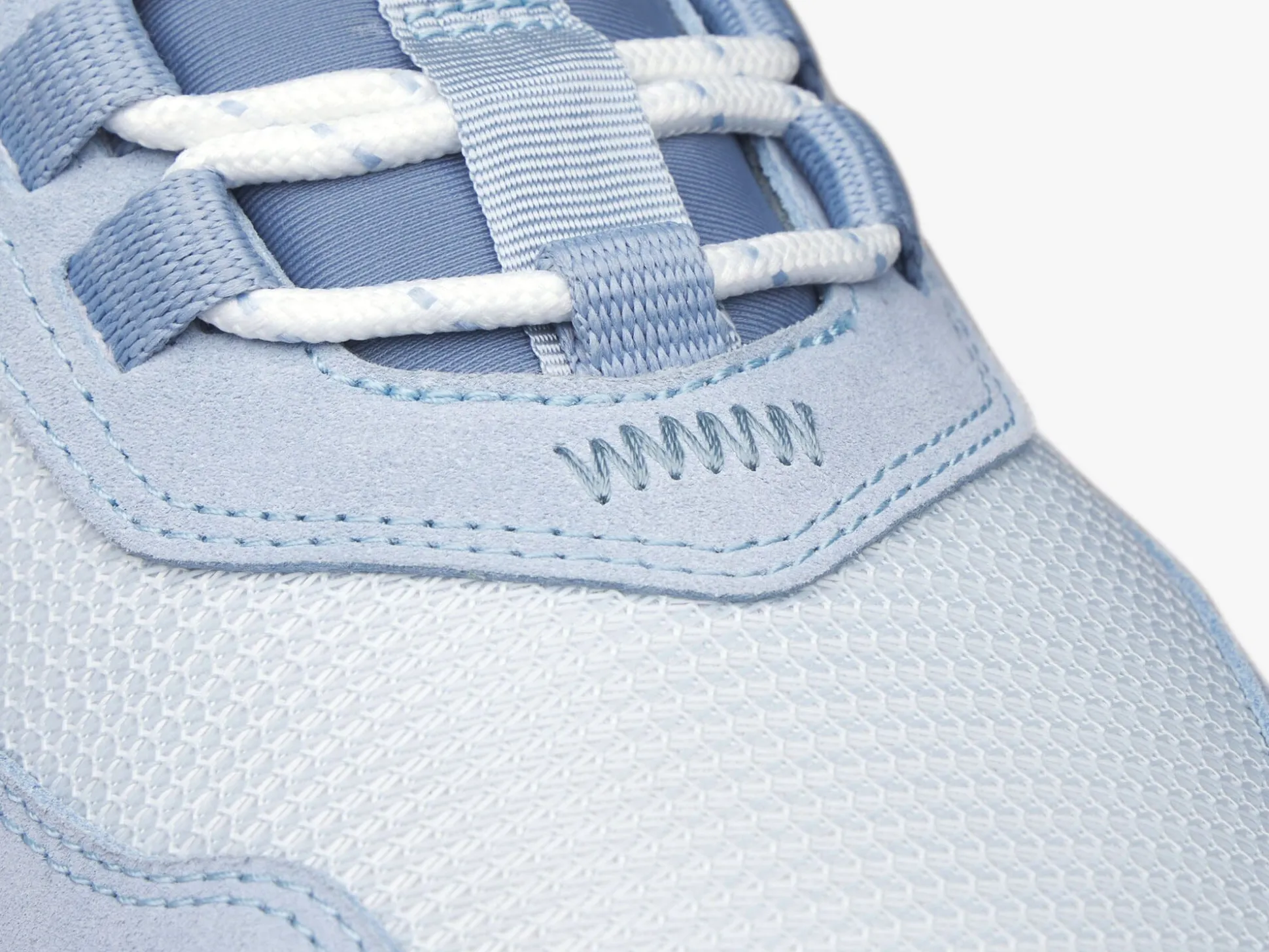 Wolf & Shepherd Crossover™ Victory Trainer>Women Lace-ups | Trainers