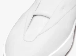 Wolf & Shepherd Cruise™ Ace>Women Slip-ons