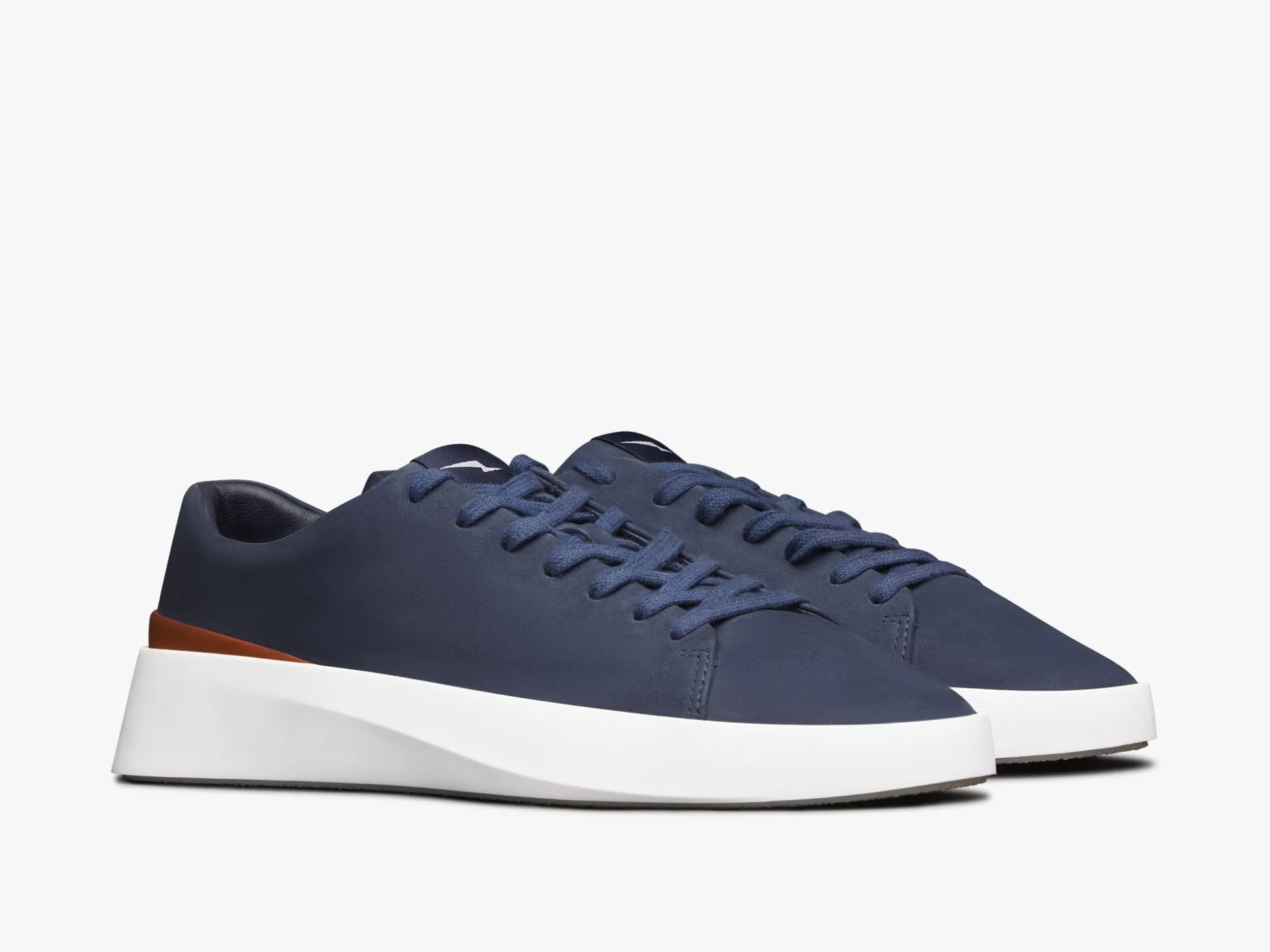 Wolf & Shepherd Cruise™ Lo> Trainers | Hybrid Dress