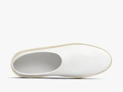 Wolf & Shepherd Cruise™ Mule>Women Slip-ons