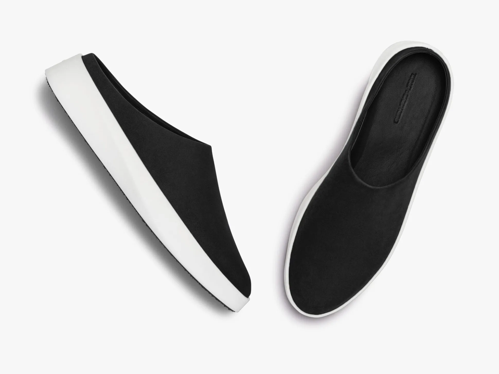 Wolf & Shepherd Cruise™ Mule>Women Slip-ons