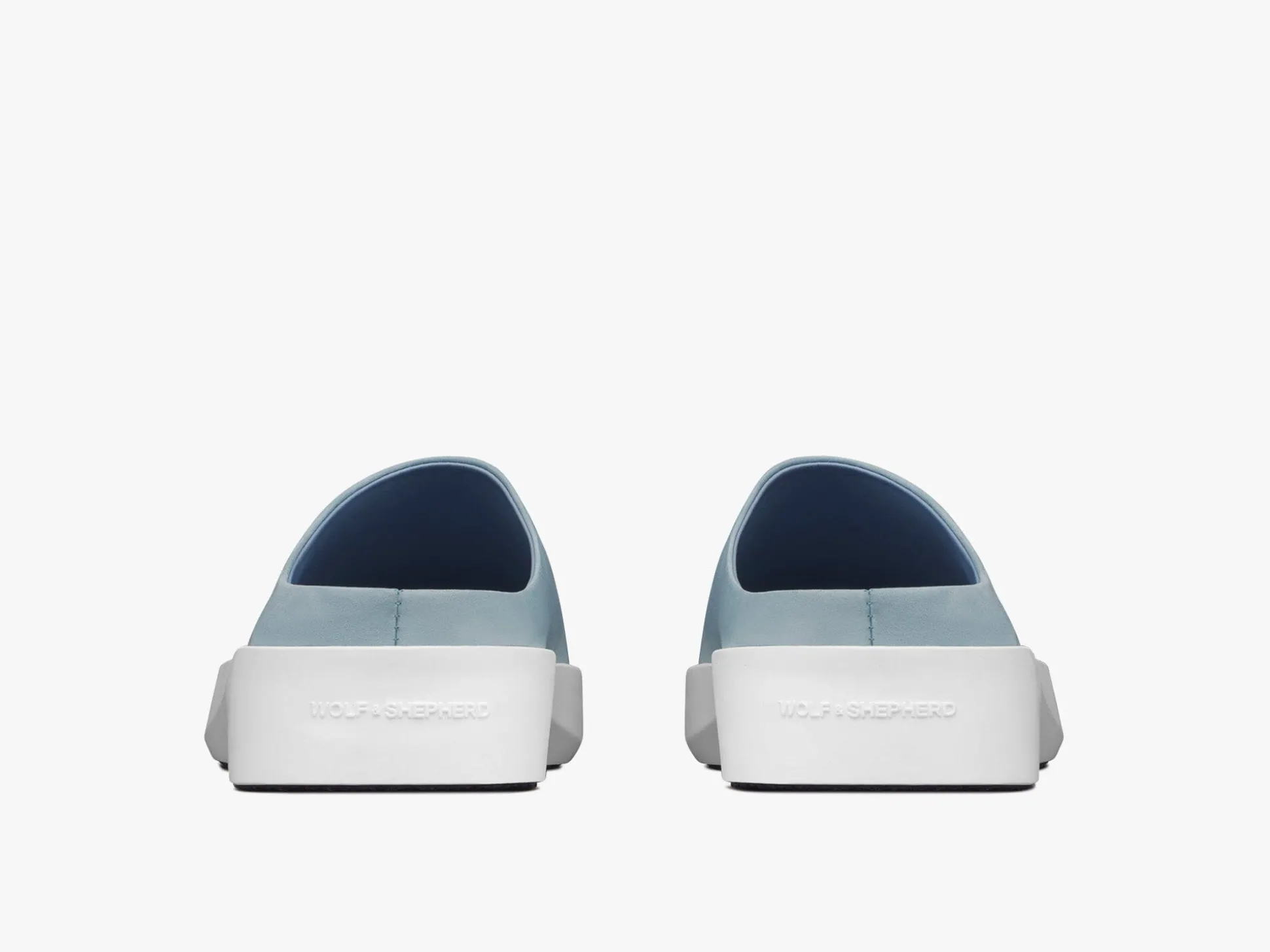 Wolf & Shepherd Cruise™ Mule>Women Slip-ons